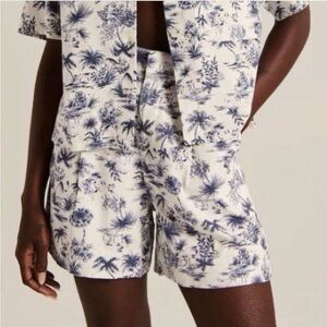 Abercrombie & Fitch Women’s Tropical Linen Blend Tailored Shorts